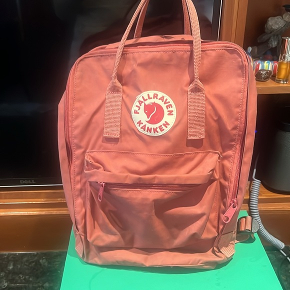 Fjallraven kanken- PINK - Picture 2 of 4